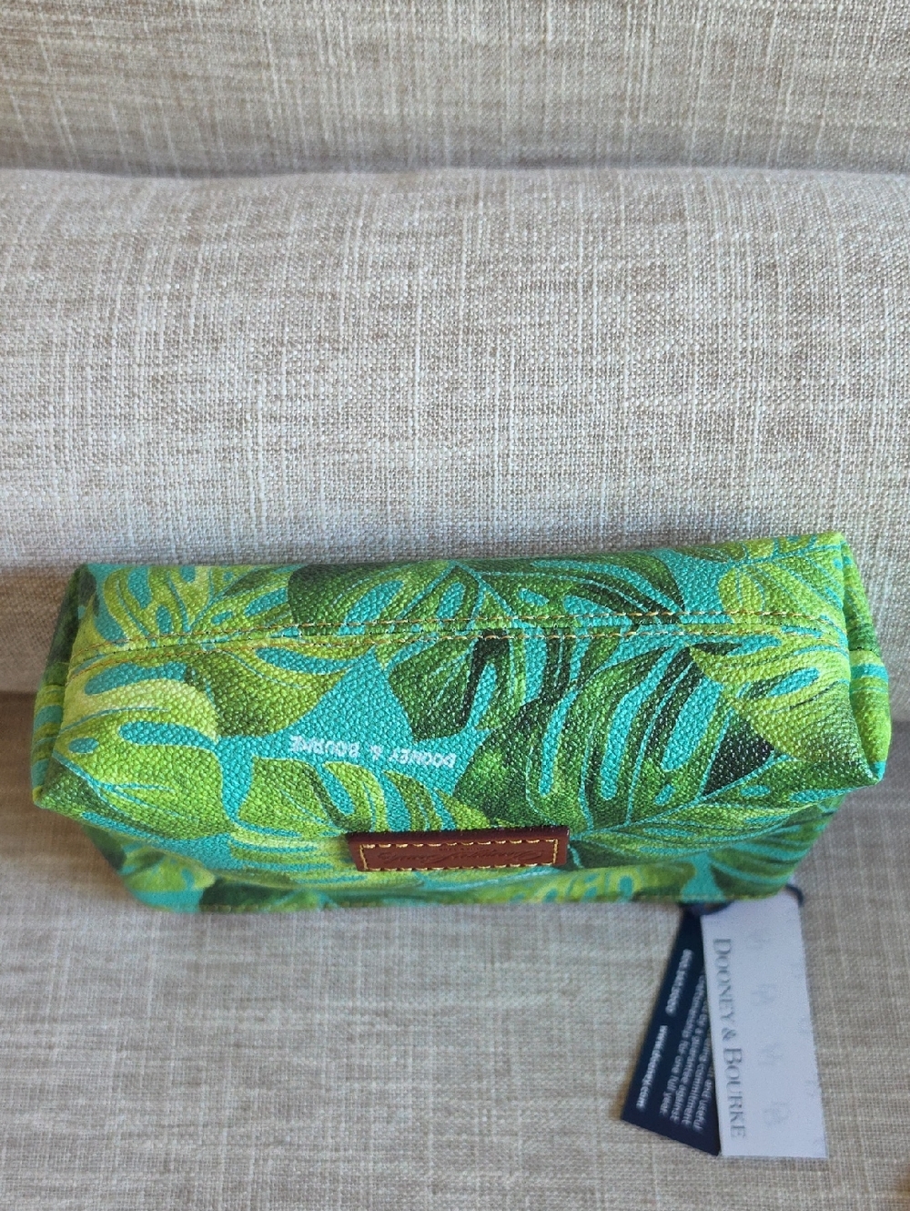 Dooney & Bourke Small Cosmetic Makeup Case. Monstera Palm Print, Green. - Picture 5 of 10